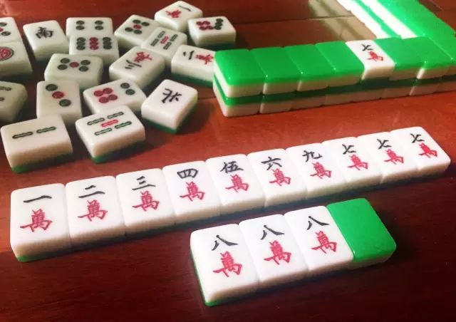 大胡六安麻将挂（给我下载一个六安大胡麻将）