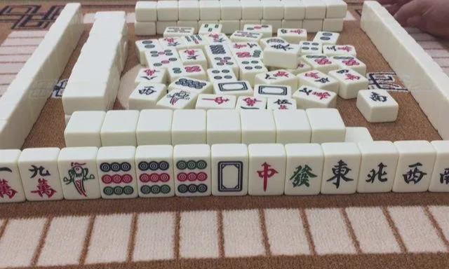 老胡麻将有挂吗（一直胡牌的麻将）